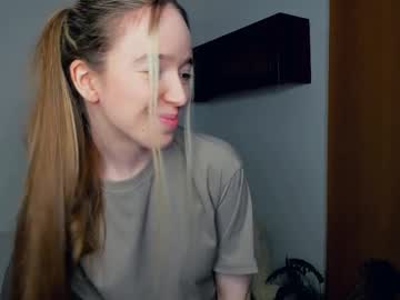 Eva_Wants_Love Chaturbate stream image from May 04, 2025