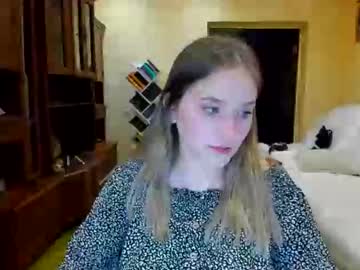 Kariroxy Chaturbate stream image from May 04, 2025