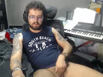 Croustibate_576 Chaturbate stream image from May 04, 2025