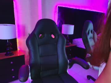Evaa_Cloee Chaturbate stream image from May 05, 2025