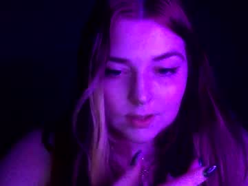 Thaliadoll02 Chaturbate stream image from May 05, 2025