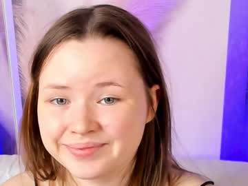 Ullalaw_ Chaturbate stream image from May 05, 2025