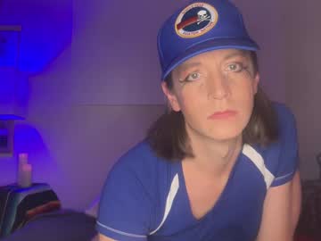 Chillupa Chaturbate stream image from May 05, 2025