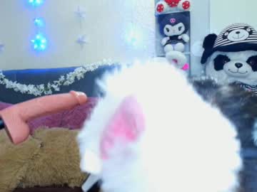Crystalswanzz Chaturbate stream image from May 05, 2025