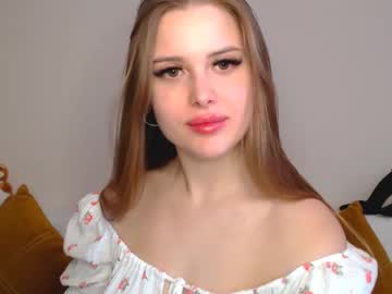 Emily_Heels Chaturbate stream image from May 05, 2025