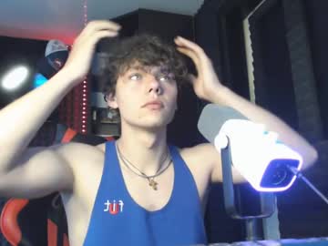 Hot_Boy_2002_ Chaturbate stream image from May 05, 2025