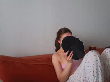 Tenderlovesss Chaturbate stream image from May 05, 2025