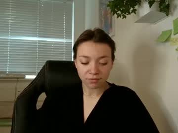 Angelamist Chaturbate stream image from May 05, 2025