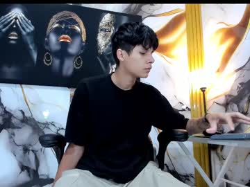 Axel_Night Chaturbate stream image from May 05, 2025