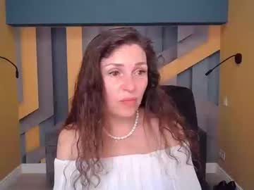 Ellalongs Chaturbate stream image from May 05, 2025
