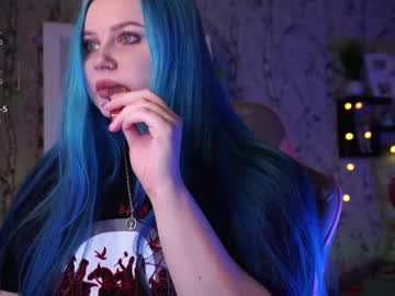Moon_Valkyriie Chaturbate stream image from May 05, 2025