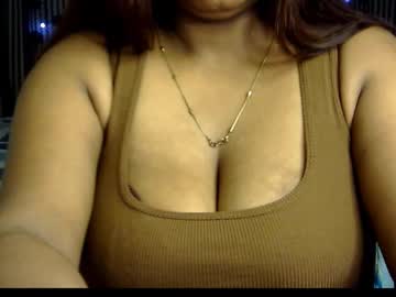Jennysinghaniya Chaturbate stream image from May 05, 2025