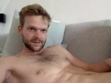 Schrilliex Chaturbate stream image from May 05, 2025