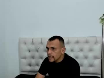 Juanpis_Rock Chaturbate stream image from May 05, 2025