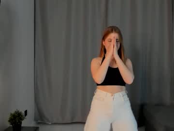 Petulaalgood Chaturbate stream image from May 05, 2025