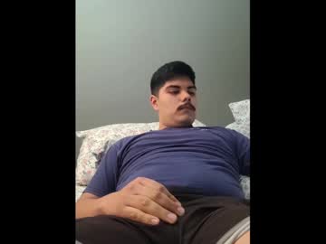 Andrewdrew77 Chaturbate stream image from May 05, 2025