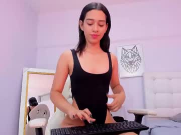 Fresitalovee Chaturbate stream image from May 05, 2025