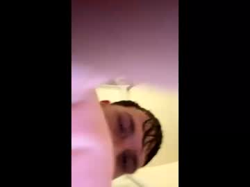 Jaxkmeoff Chaturbate stream image from May 05, 2025