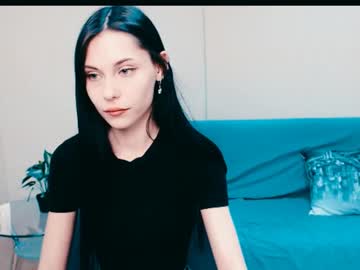 Sweet_Dolli Chaturbate stream image from May 05, 2025