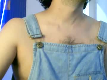 Juneandmia Chaturbate stream image from May 05, 2025