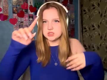 Neldacurvey Chaturbate stream image from May 05, 2025