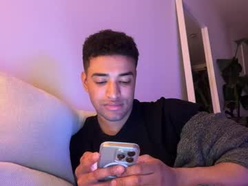 Andrewordos_ Chaturbate stream image from May 05, 2025