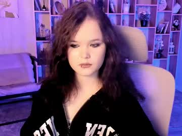 Elainebeness Chaturbate stream image from May 05, 2025