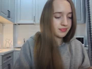 Leslie_My_Lovee Chaturbate stream image from May 05, 2025