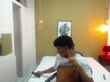Yeii_Hills Chaturbate stream image from May 05, 2025