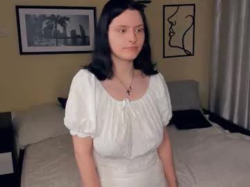 Lynndewell Chaturbate stream image from May 05, 2025