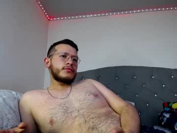 Bearlatino69 Chaturbate stream image from May 05, 2025