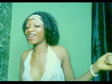 Ebony_Petitdrip Chaturbate stream image from May 05, 2025