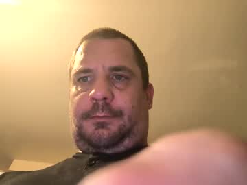 Uk2586 Chaturbate stream image from May 06, 2025