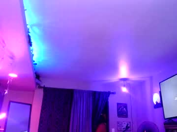 Samanthaluxxe Chaturbate stream image from May 06, 2025
