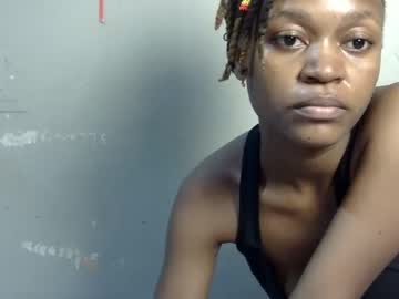 Spicy_Icey Chaturbate stream image from May 06, 2025