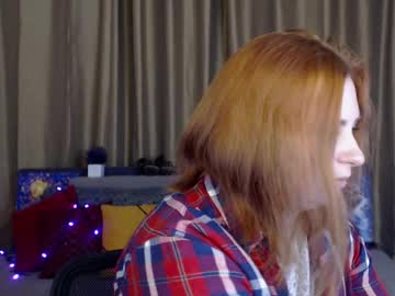 Alicia_Side_Red Chaturbate stream image from May 06, 2025