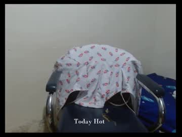 Hotlirking Chaturbate stream image from May 06, 2025