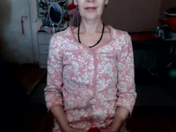 Kiuminberry Chaturbate stream image from May 06, 2025
