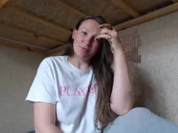 Lyliii Chaturbate stream image from May 06, 2025