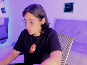 Isabella_Cremer Chaturbate stream image from May 06, 2025