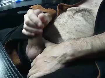 Isthisthingonn Chaturbate stream image from May 06, 2025