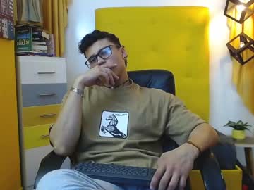 Sexytendermuscular Chaturbate stream image from May 06, 2025