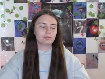 Evochka_ Chaturbate stream image from May 06, 2025