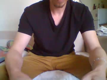 Labelette007 Chaturbate stream image from May 06, 2025