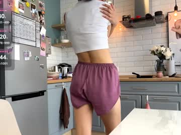 Moiraengelby Chaturbate stream image from May 06, 2025