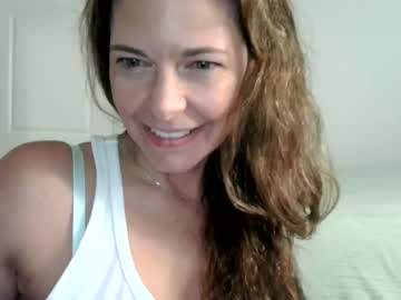 Naughtynikkiexx Chaturbate stream image from May 06, 2025