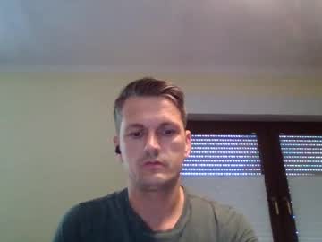 Piercingsxxx Chaturbate stream image from May 06, 2025