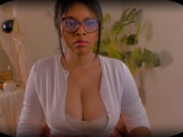 Bellablakes18 Chaturbate stream image from May 06, 2025