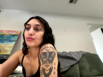 Chatjulia Chaturbate stream image from May 06, 2025