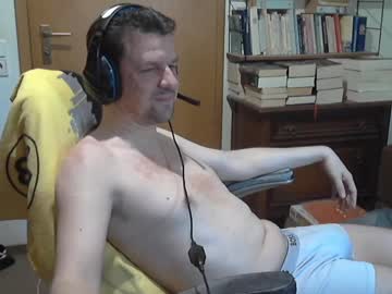 Drzaarpt Chaturbate stream image from May 06, 2025